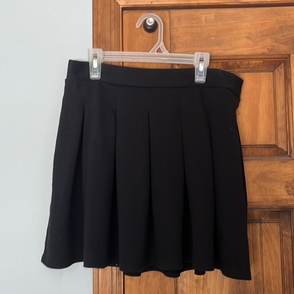 American Eagle Black Circle Skirt with Zipper in Back